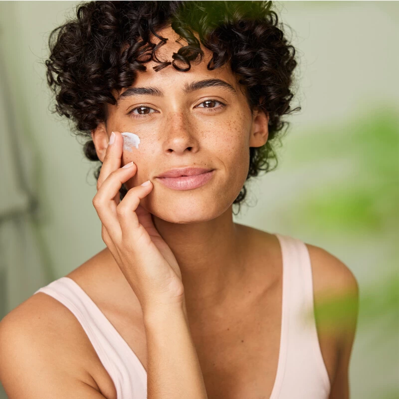 Weleda Almond Soothing Facial Lotion 2 Weleda Almond Soothing Facial Lotion - Image 2